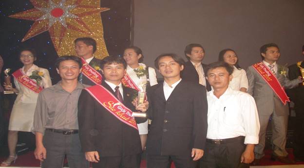 Bằng khen chứng nhận Sao Khuê